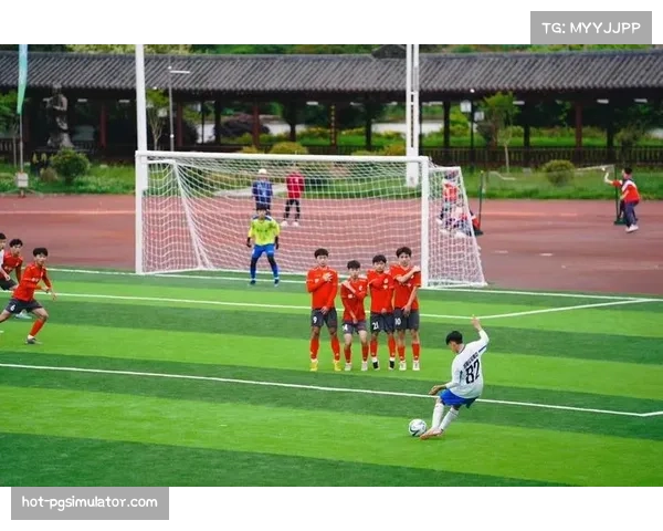 校园足球赛事携手公益机构共建环保赛区，推广绿色运动理念